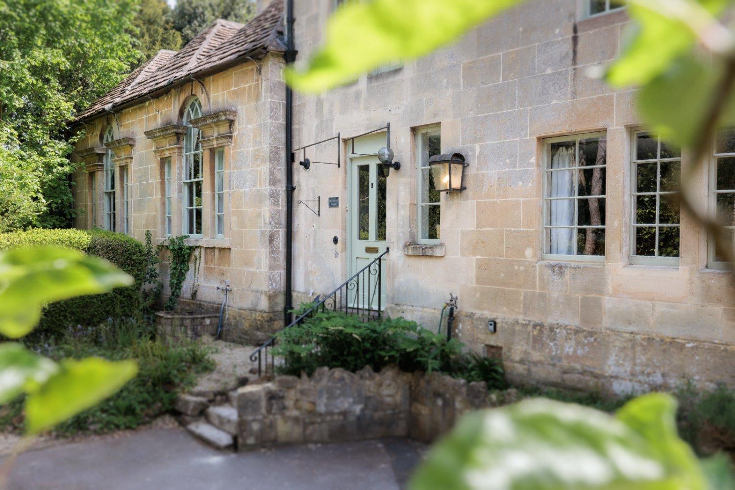 The School Rooms Estate Beautiful, Georgian Apartments With Private Heated Pool And Hot Tub Wifi And Parking Near Bath บ็อกซ์ ภายนอก รูปภาพ