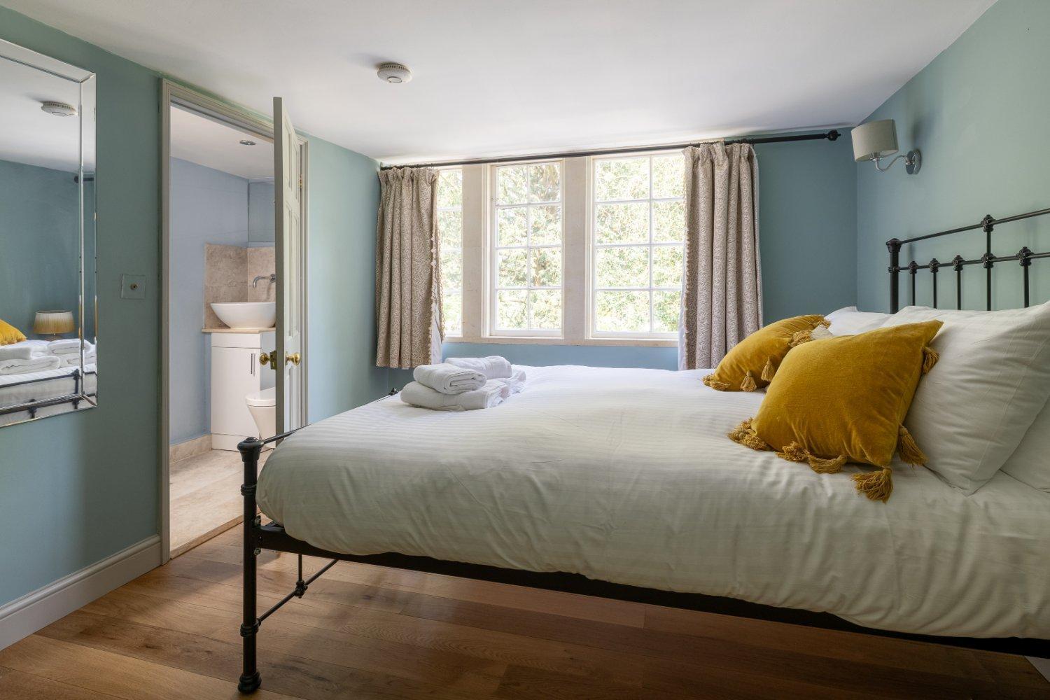 The School Rooms Estate Beautiful, Georgian Apartments With Private Heated Pool And Hot Tub Wifi And Parking Near Bath บ็อกซ์ ภายนอก รูปภาพ