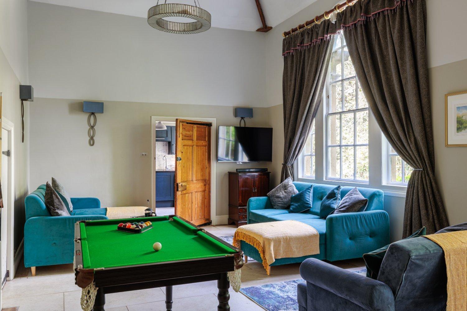 The School Rooms Estate Beautiful, Georgian Apartments With Private Heated Pool And Hot Tub Wifi And Parking Near Bath บ็อกซ์ ภายนอก รูปภาพ